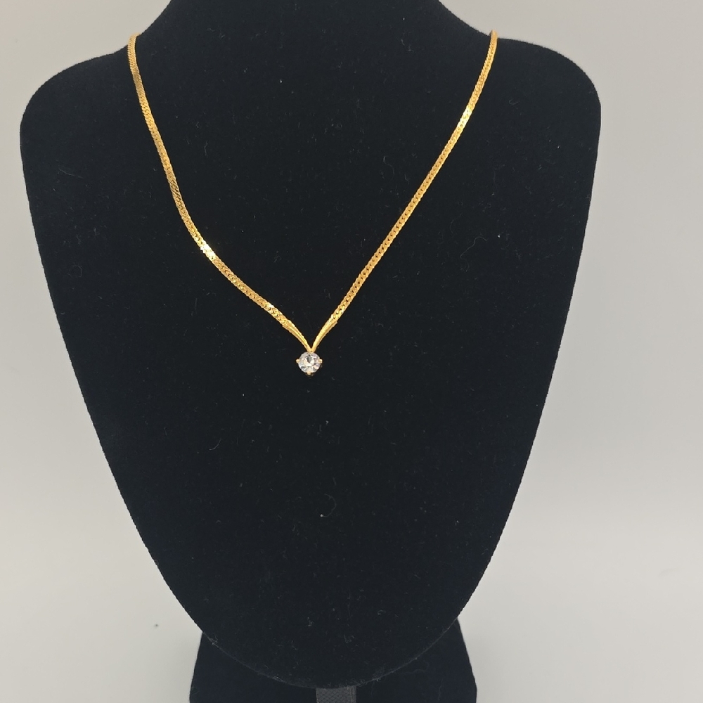 Elegant Gold Necklace with Crystal Pendant